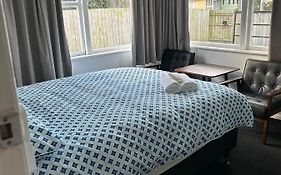 Holiday Room In Chartwell